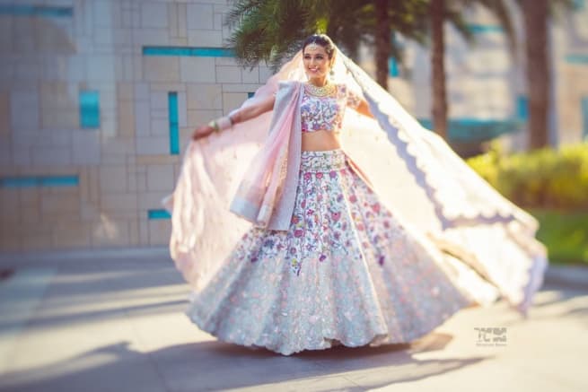 The Twirling Bride!