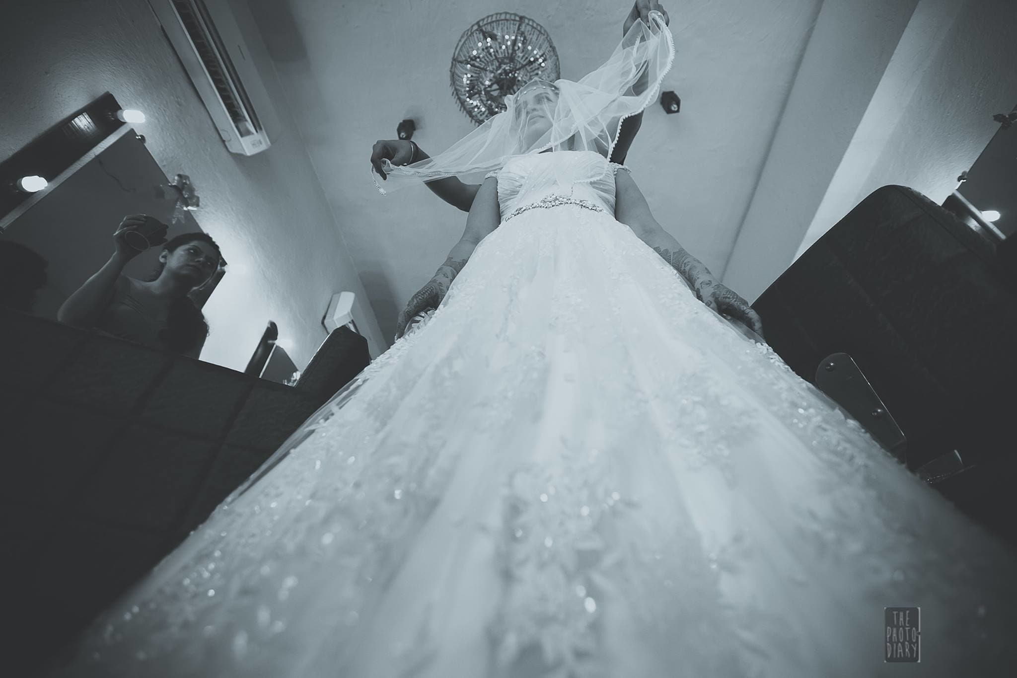 beautiful white wedding gown:the photo diary