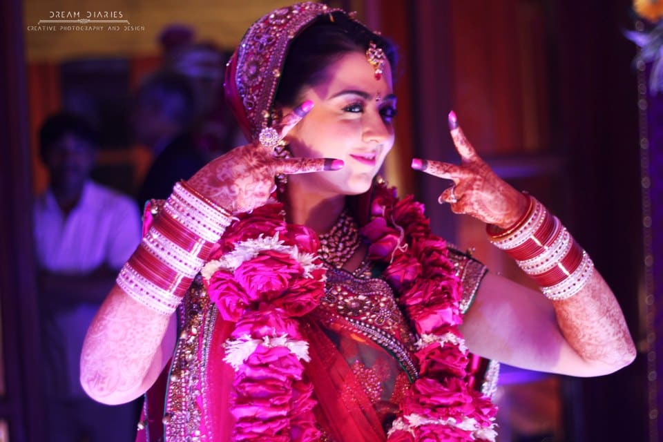 bride pose:dream diaries