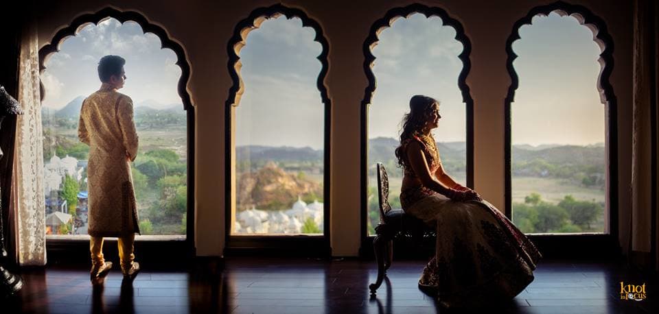 couple photograph:knotinfocus