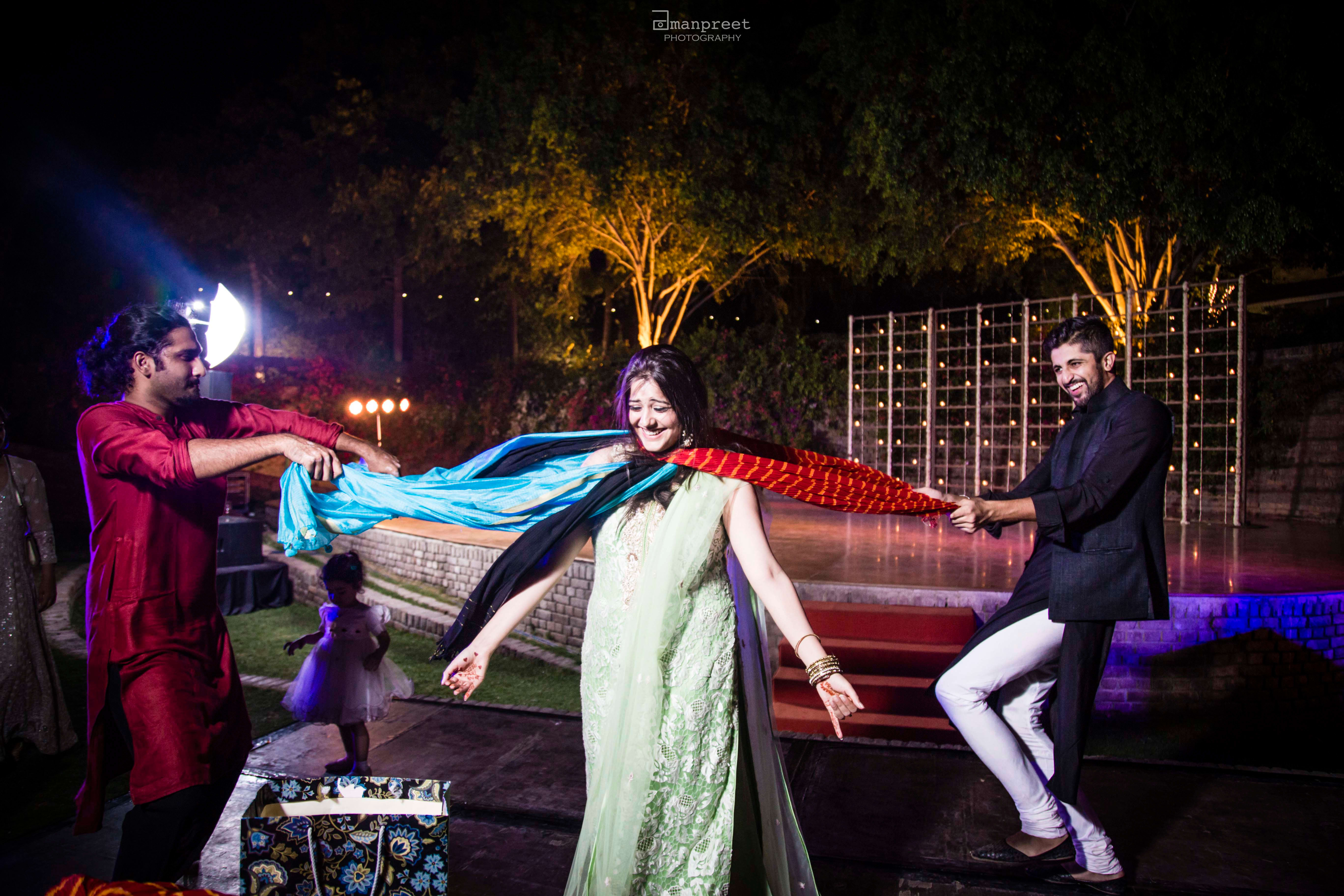wedding madness overloaded!:geetanjali salon, raju mehandi wala, amanpreet photography, ole couture