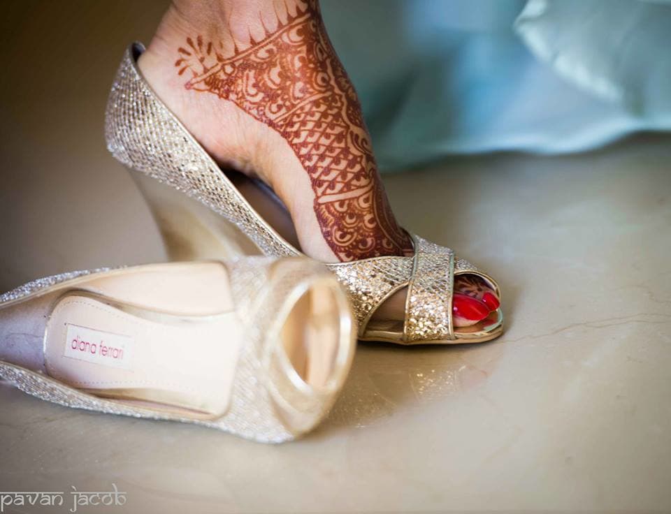 Photographer Bridal Footwear 58 1316 Weddingplz