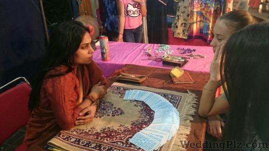 Tarot Card Reader Priyanka Astrologers weddingplz