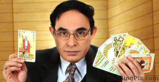 Sarosh Kotval Consulting Astrologer And Tarot Master Astrologers weddingplz