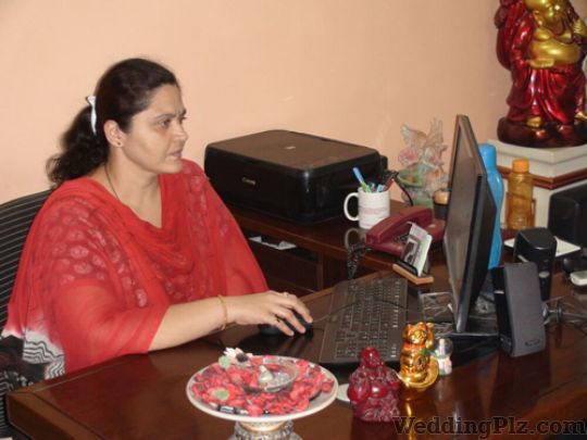 Pooja Mathur Astrologers weddingplz