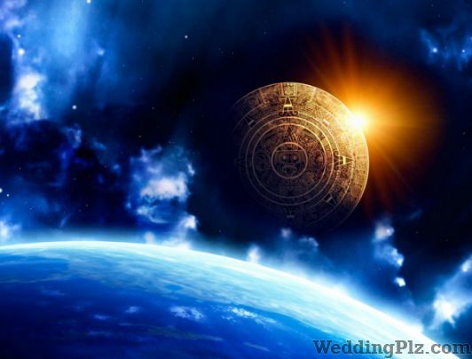 Astrologer Madhuri Bisht Astrologers weddingplz
