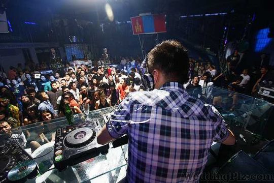 Creators The Entertaines DJ weddingplz