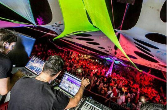 Breakthru Sounds DJ weddingplz