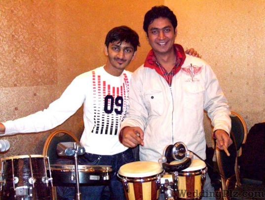 Manoj Karnani DJ weddingplz