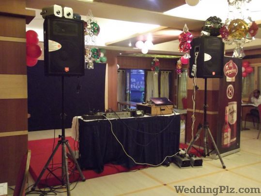 DJ Chris Fernandez DJ weddingplz