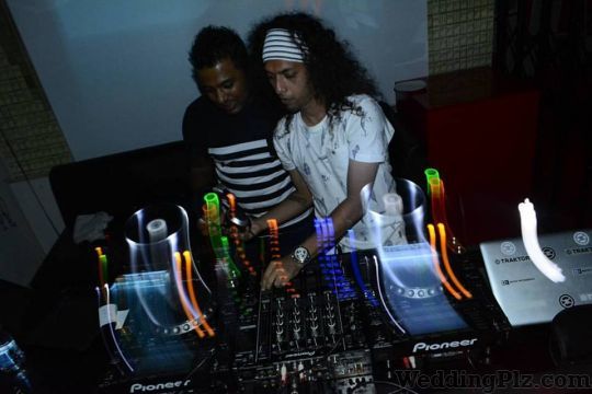 DJ Sumit Shenoy DJ weddingplz