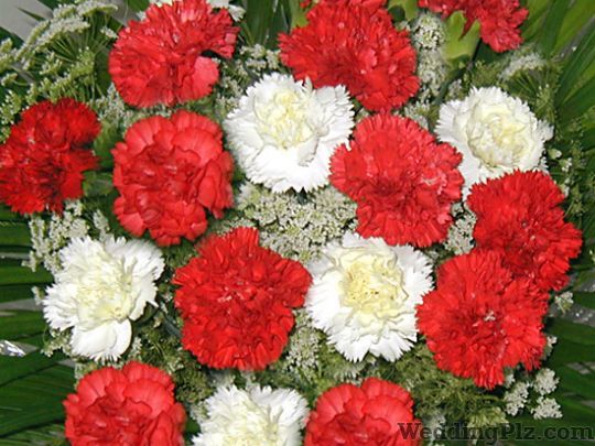 E Flowers R Us Florists weddingplz