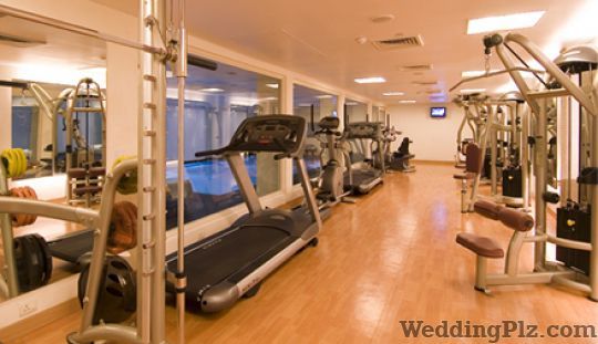 Avalon Courtyard Gym weddingplz