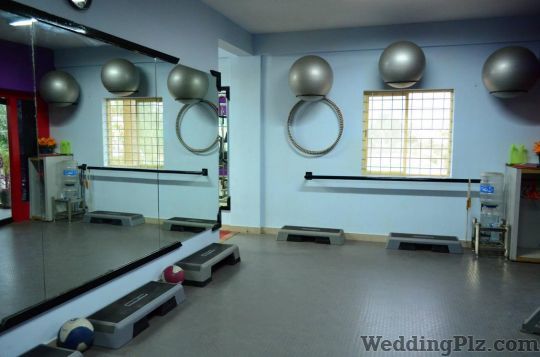UNES Fitness Club Gym weddingplz