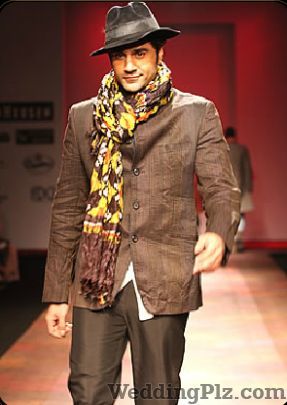 Krishna Mehta Groom Wear weddingplz