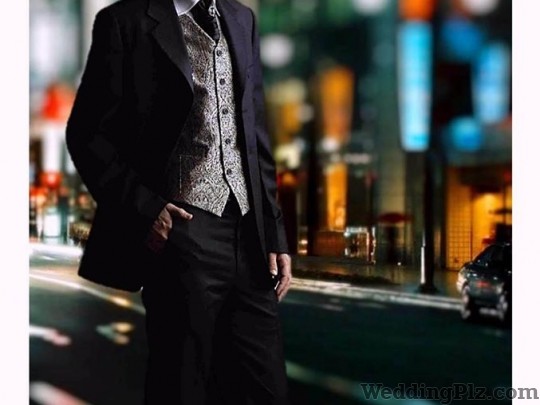 Vasari Groom Wear weddingplz