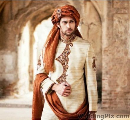 Comarsons Groom Wear weddingplz