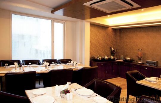 Alpina Hotels and Suites Hotels weddingplz
