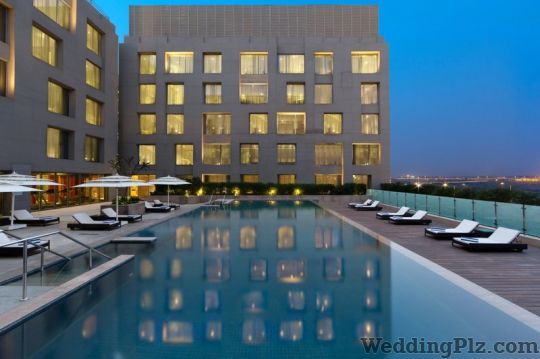 Holiday Inn Hotels weddingplz