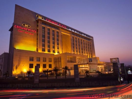 Crowne Plaza Hotels weddingplz