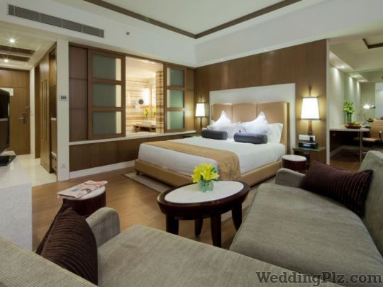 Crowne Plaza Hotels weddingplz