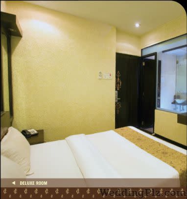 JC Chalet Hotels weddingplz