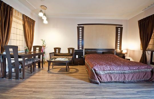 Crystal House Hotels weddingplz