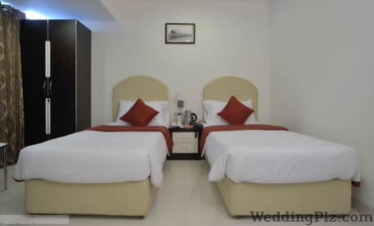 Signature Crest Hotels weddingplz