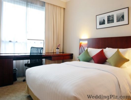 Fair Host Lodge Hotels weddingplz
