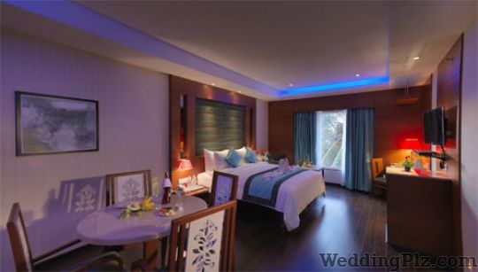 Goldfinch Retreat Hotels weddingplz
