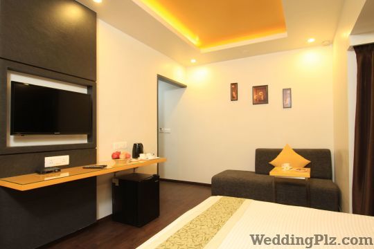 Roerich Pioneer Hotels weddingplz