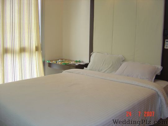 Transit Hotel Hotels weddingplz