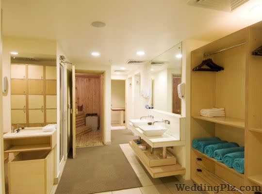 Avalon Courtyard Hotels weddingplz