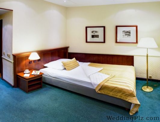 Hotel Tourist Deluxe Hotels weddingplz