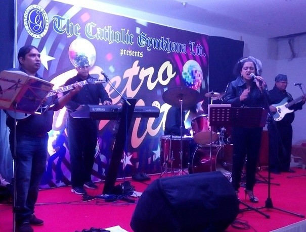Muzik Machine Pop Band Bands weddingplz