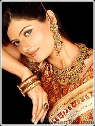 Zever The Diamond World Jewellery weddingplz