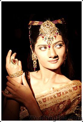 Zever The Diamond World Jewellery weddingplz