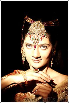 Zever The Diamond World Jewellery weddingplz
