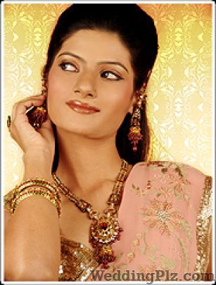 Zever The Diamond World Jewellery weddingplz