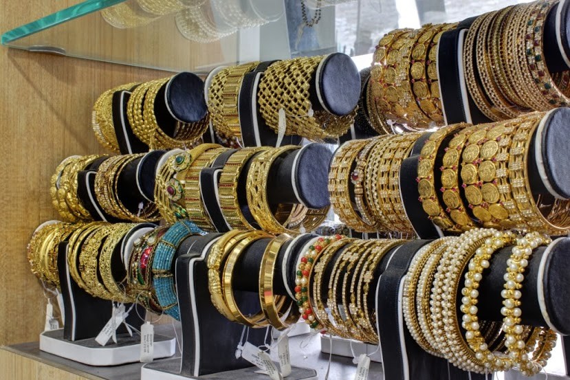 Suwarnsparsh dadar best sale