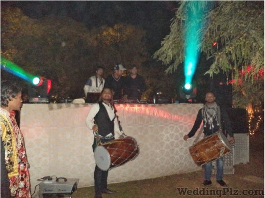 Pardeep Rana No 1 Dhol Wala Live Performers weddingplz