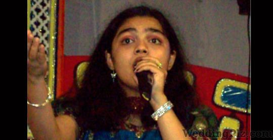 Orbit Entertainments Live Performers weddingplz