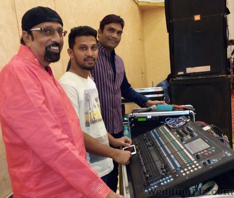 Rajendra Gadhavi Live Performers weddingplz