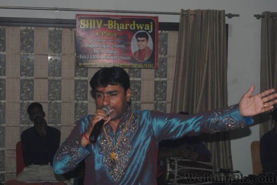 Shiv Bhardwaj and Party Live Performers weddingplz
