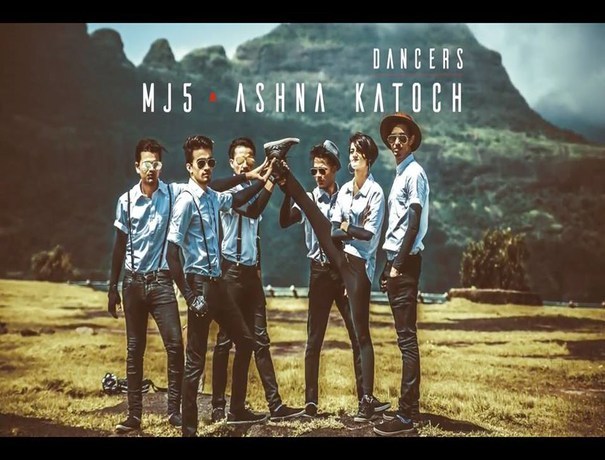 MJ5 Live Performers weddingplz