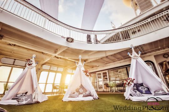 GlowShow Entertainment Live Performers weddingplz