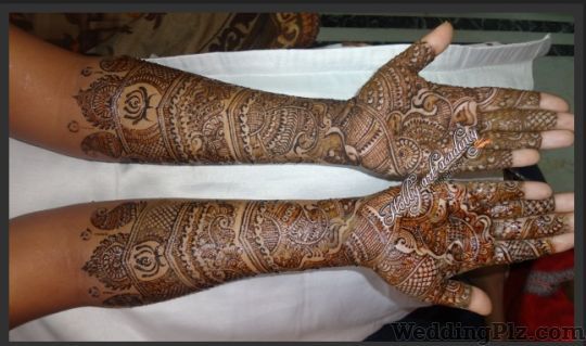 Kalpana Mehendi Designer and Academy Mehndi Artists weddingplz