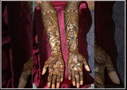 Kalpana Mehendi Designer and Academy Mehndi Artists weddingplz