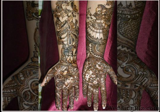 Kalpana Mehendi Designer and Academy Mehndi Artists weddingplz