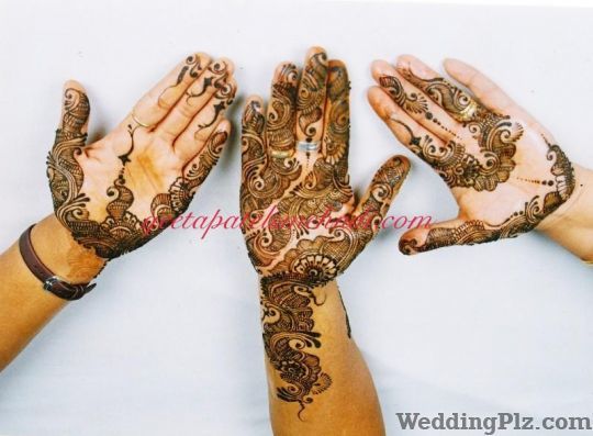 Geeta Patel Mehndi Artists weddingplz